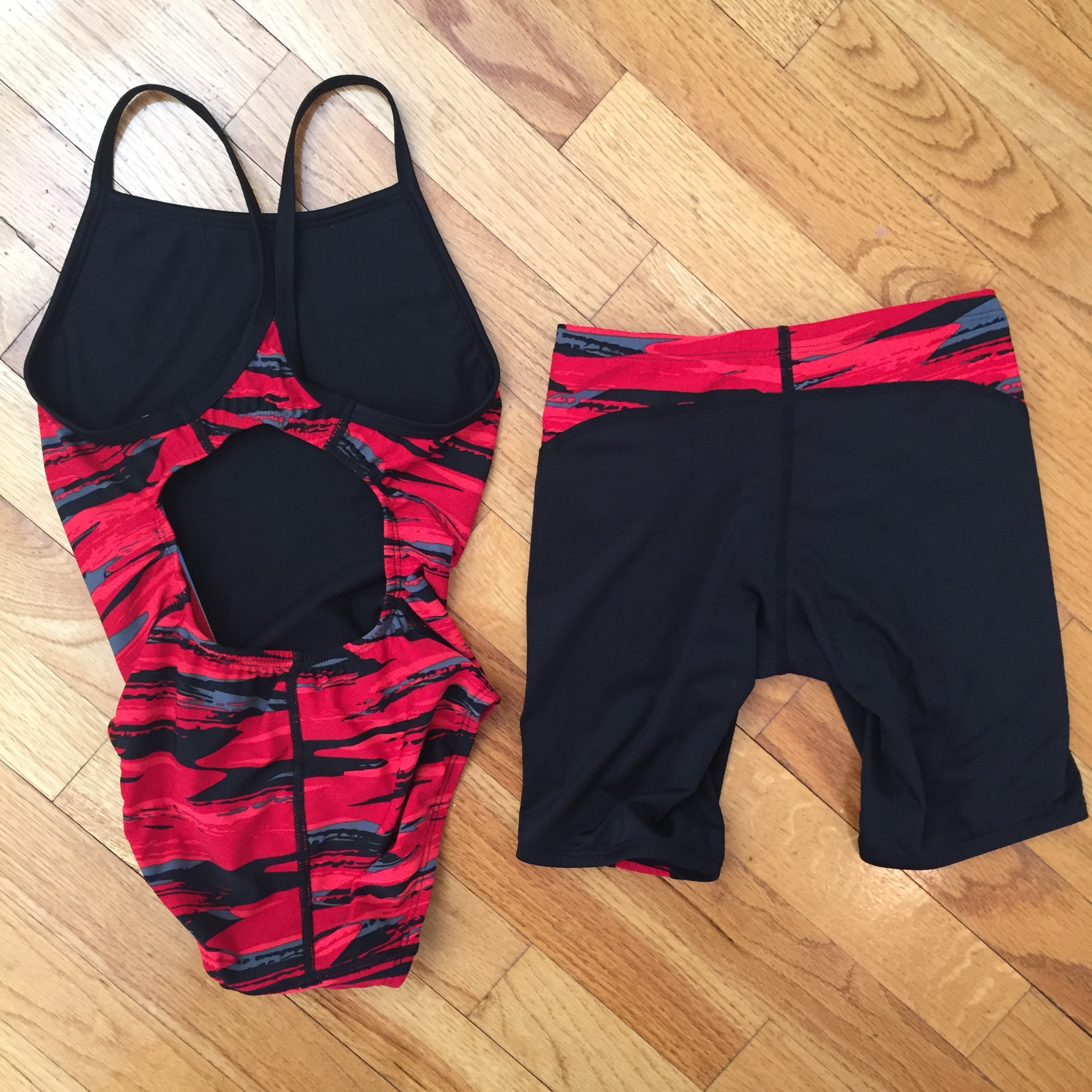 Team Suits Bradshaw Farm Barracudas