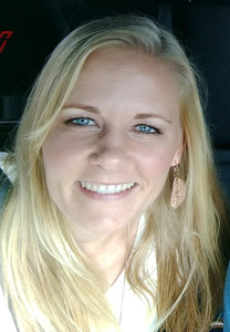 Leannheadshot