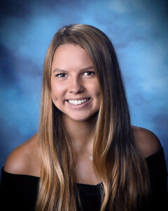 Ainsleyseniorportrait