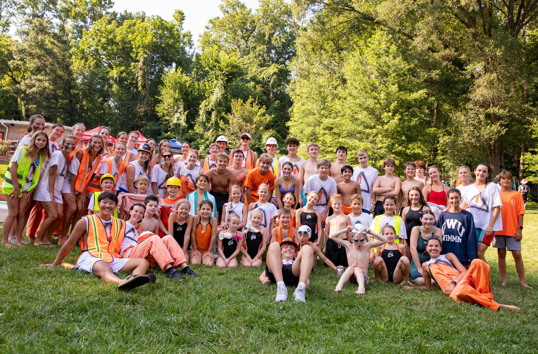 Overlee Swimmers at the Divisional Relay Carnival