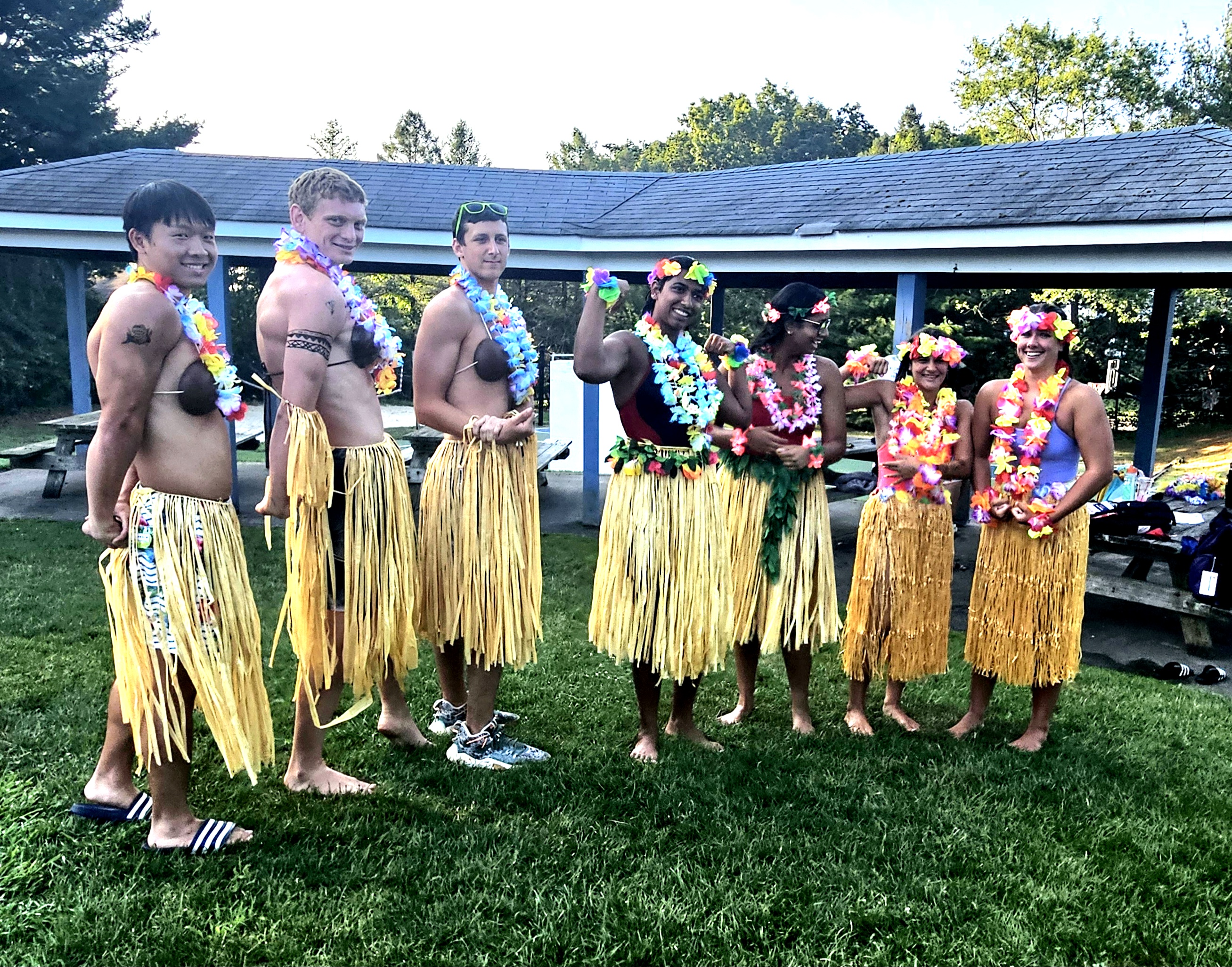 Coaches Luau Flex